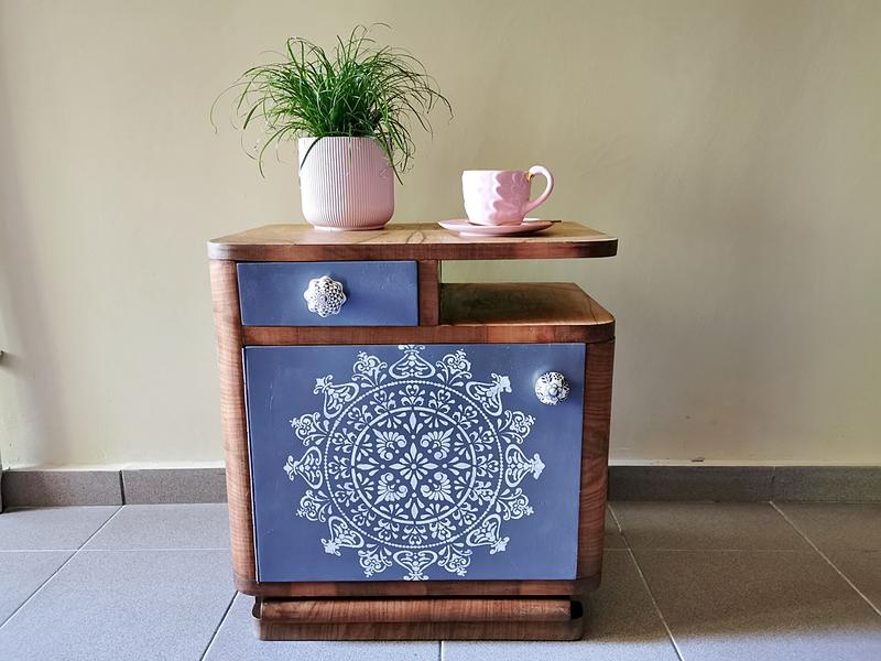 Odkryj sposoby na odnowienie szafki nocnej i nadanie jej nowego, stylowego wyglądu