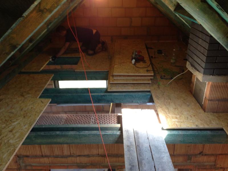 Styl podłogi na strychu