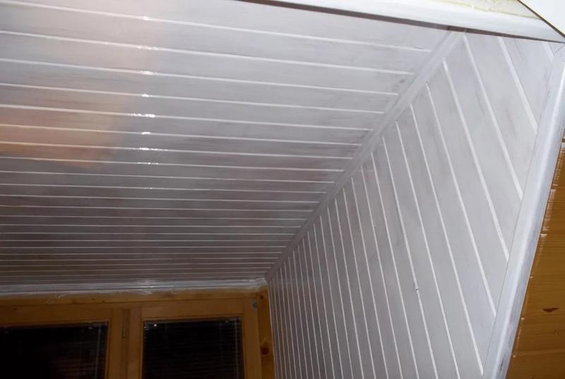 Biała farba do boazerii