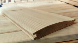 Jak profesjonalnie pomalować boazerie na zewnątrz i cieszyć się ich trwałością przez lata