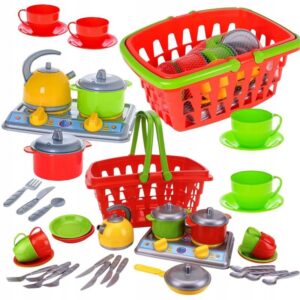 Jak w kreatywny sposób wykorzystać przestrzeń między meblami w kuchni?