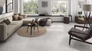 Efektowne płytki w salonie – jak uniknąć najczęstszych błędów podczas układania